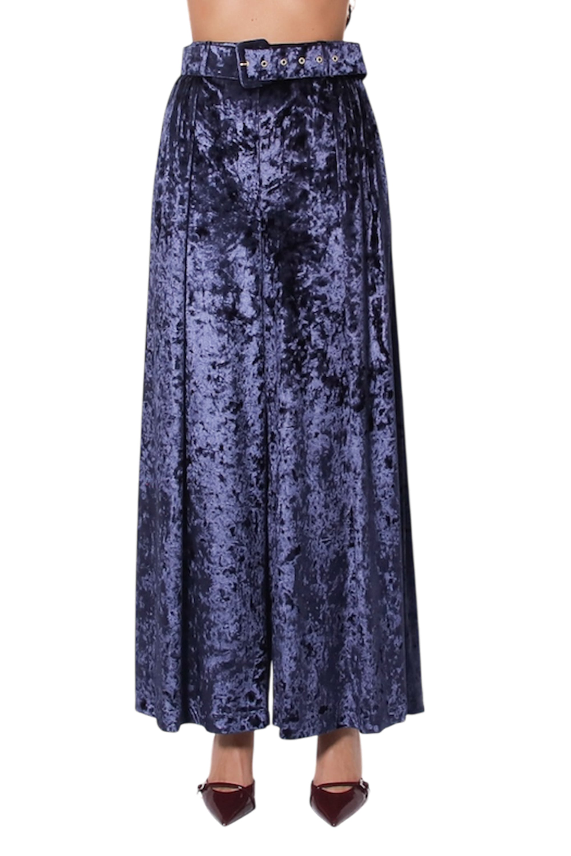 PANTALONE GAMBA LARGA E PINCES