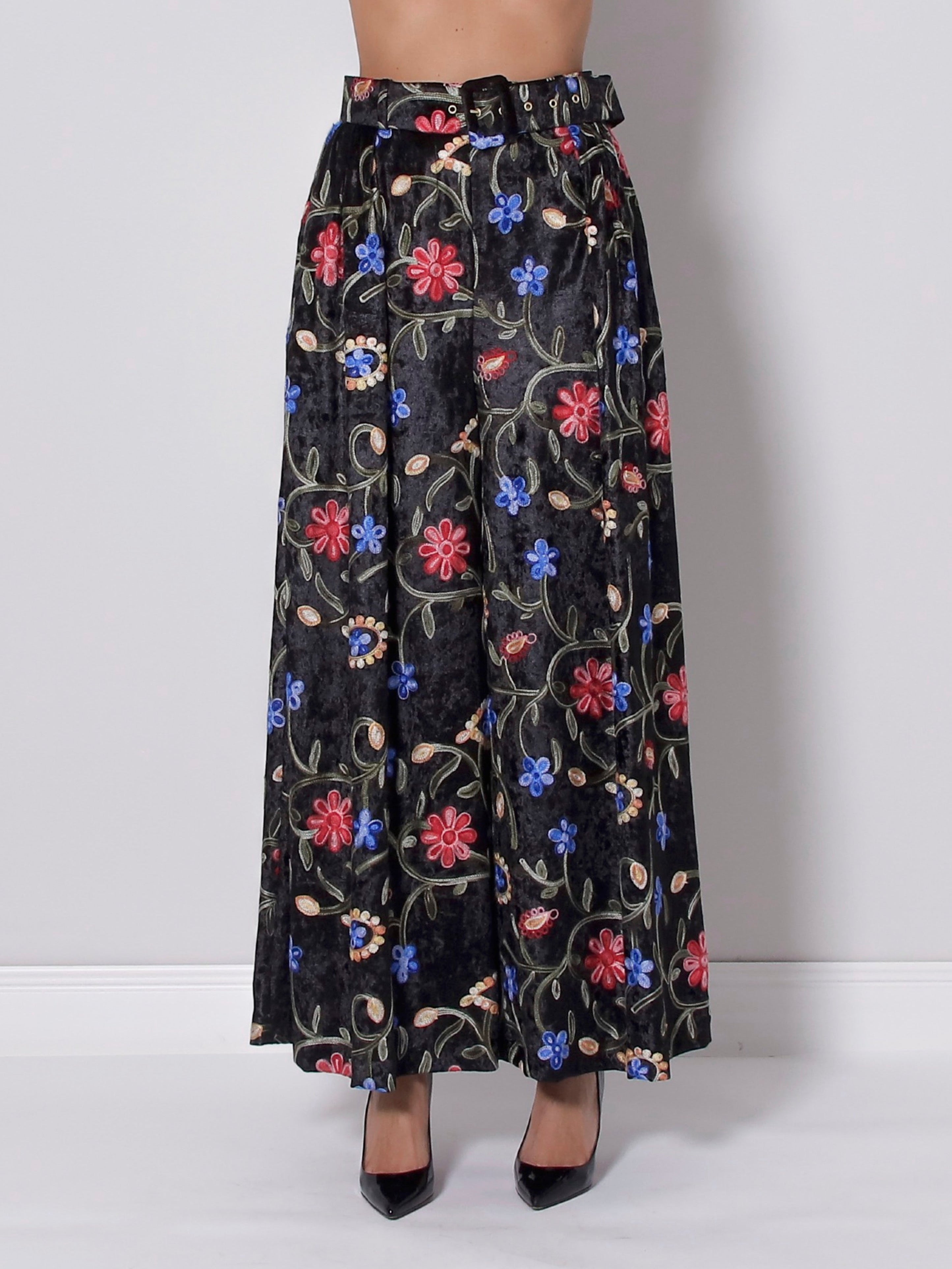PANTALONE GAMBA LARGA CINIGLIA