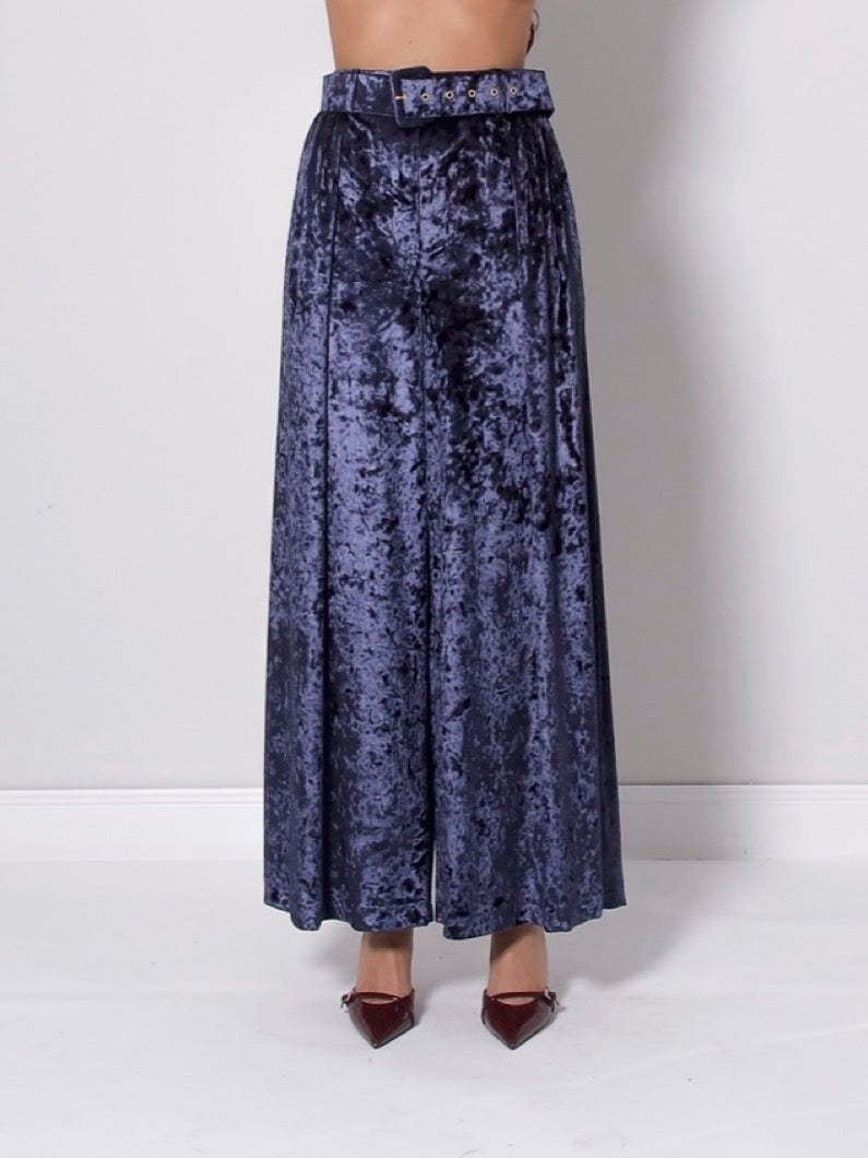 PANTALONE GAMBA LARGA E PINCES